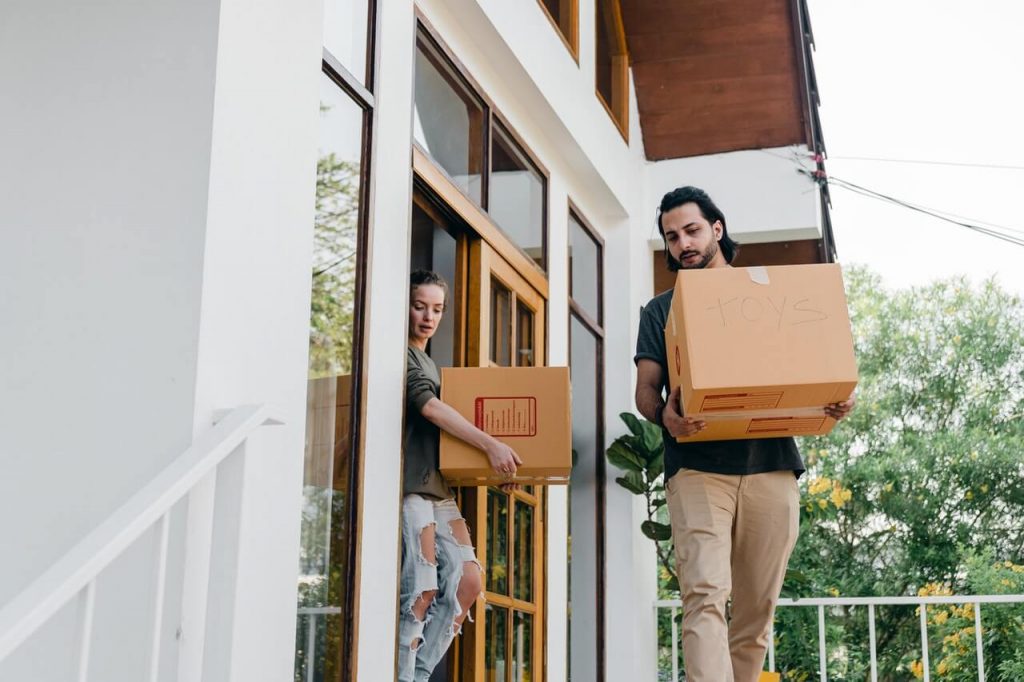 What is the Average Age to Move Out in the UK? Think Student